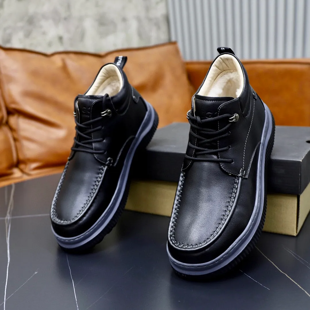 Ex-factory price: 600 thick wool imported from Australia Brand: UGG genuine purchasing agent Size: 39-44 Grade: Official website 1:1 Material: First-layer genuine leather waterproof and anti-freeze upper Real wool lining Original non-slip wear-resistant lightweight soft outsole Style category: Men's casual shoes Trendy style Comfortable on the feet Color: Real picture color